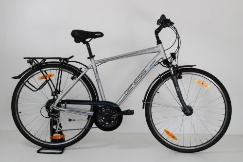 Genesis Touring 3.8 28″ Trekking Kerékpár, 24 Sebességes Shimano Acera Váltó, 50 Cm Vázméret