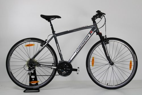 Merida Crossway TFS 100 28″ Trekking Kerékpár 24 Sebességes Shimano Alivio Váltó, 52 Cm Vázméret, Avid V Fék