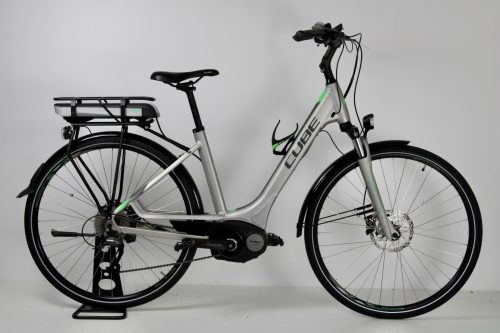 Cube Touring One 28” Elektromos Kerékpár, 500Wh, 9 fokozatú Shimano Altus váltó, 46 cm vázméret, Bosch Active Line